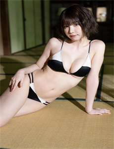《免费播放美女一级毛片》