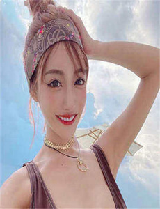 《中文字幕爆乳JULIA女教师》