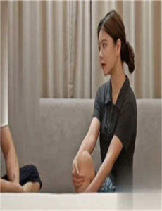 《吻胸抓胸激烈视频床网站》