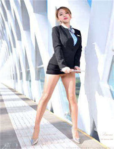 新月岚直播切屏/免费韩国一卡二卡三卡四卡