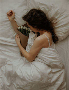 日本动漫扑克牌动画片免费观看视频,最爽乱小说录目伦合集TXT